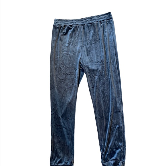 Valour matching track suit - Picture 3 of 3